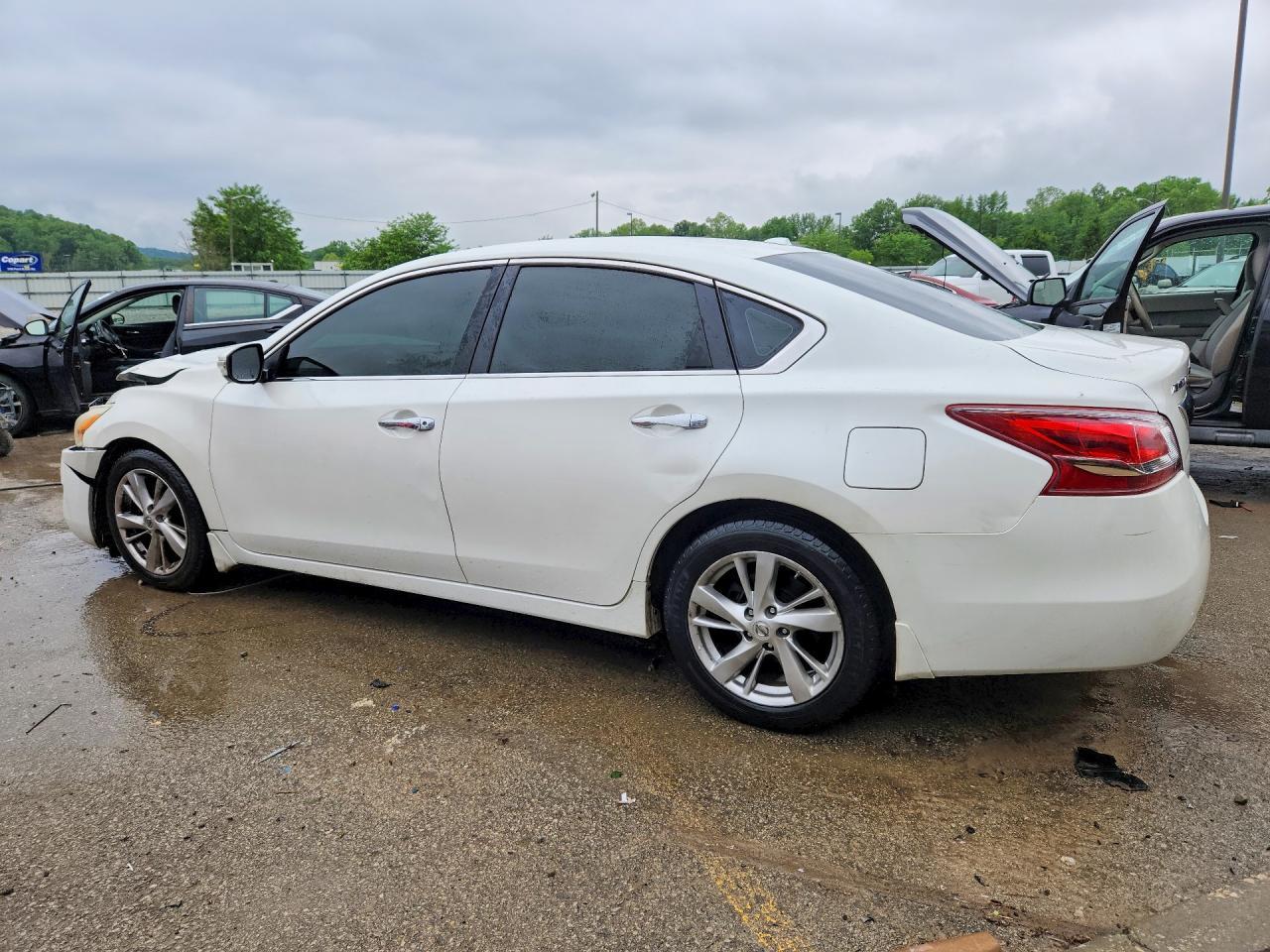 2013 Nissan Altima 2.5 - Фото 2