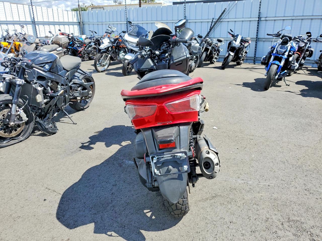 2014 Honda Nss300 - Image 4