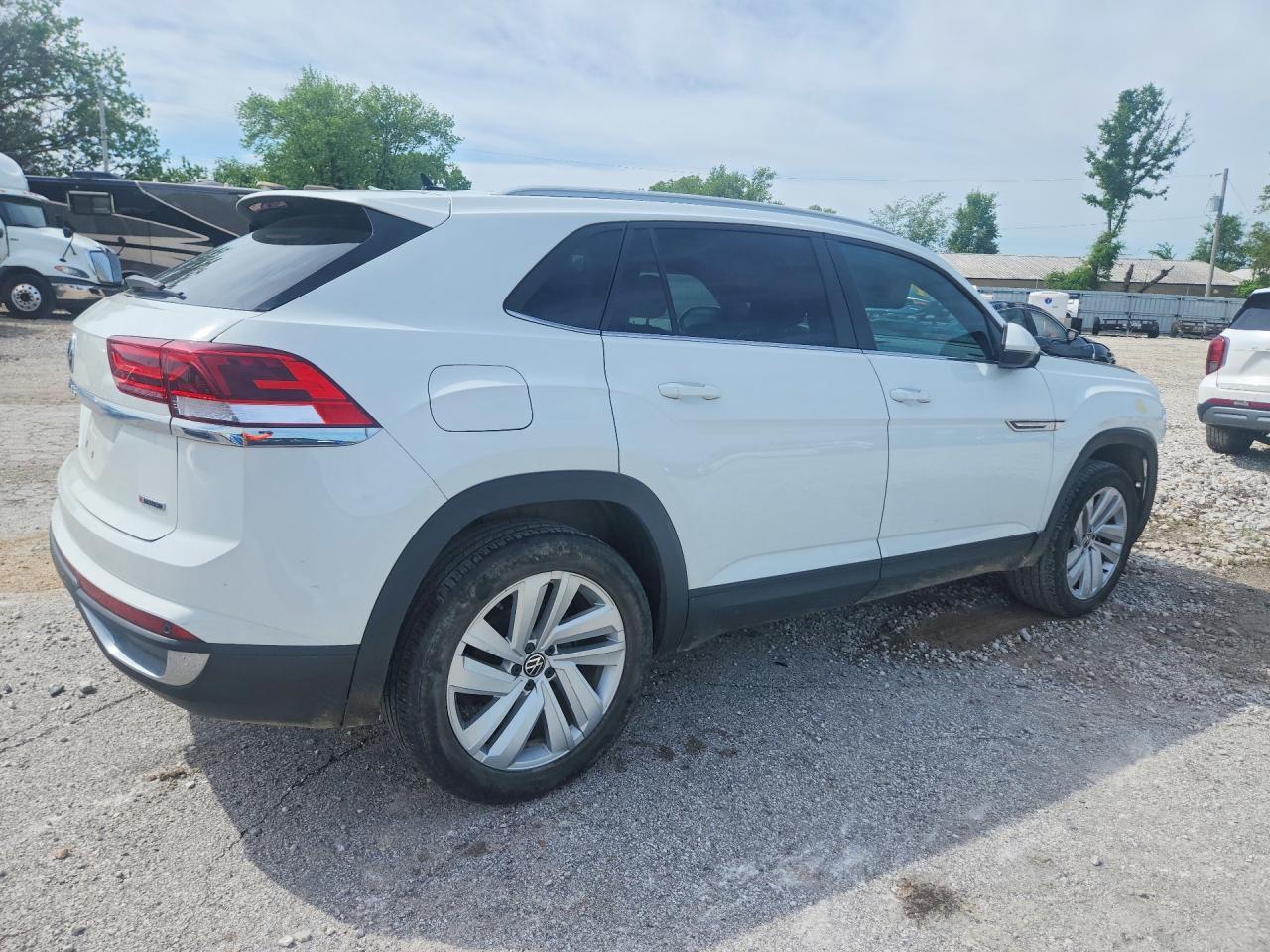 2021 Volkswagen Atlas Cross Sport Se - Фото 3