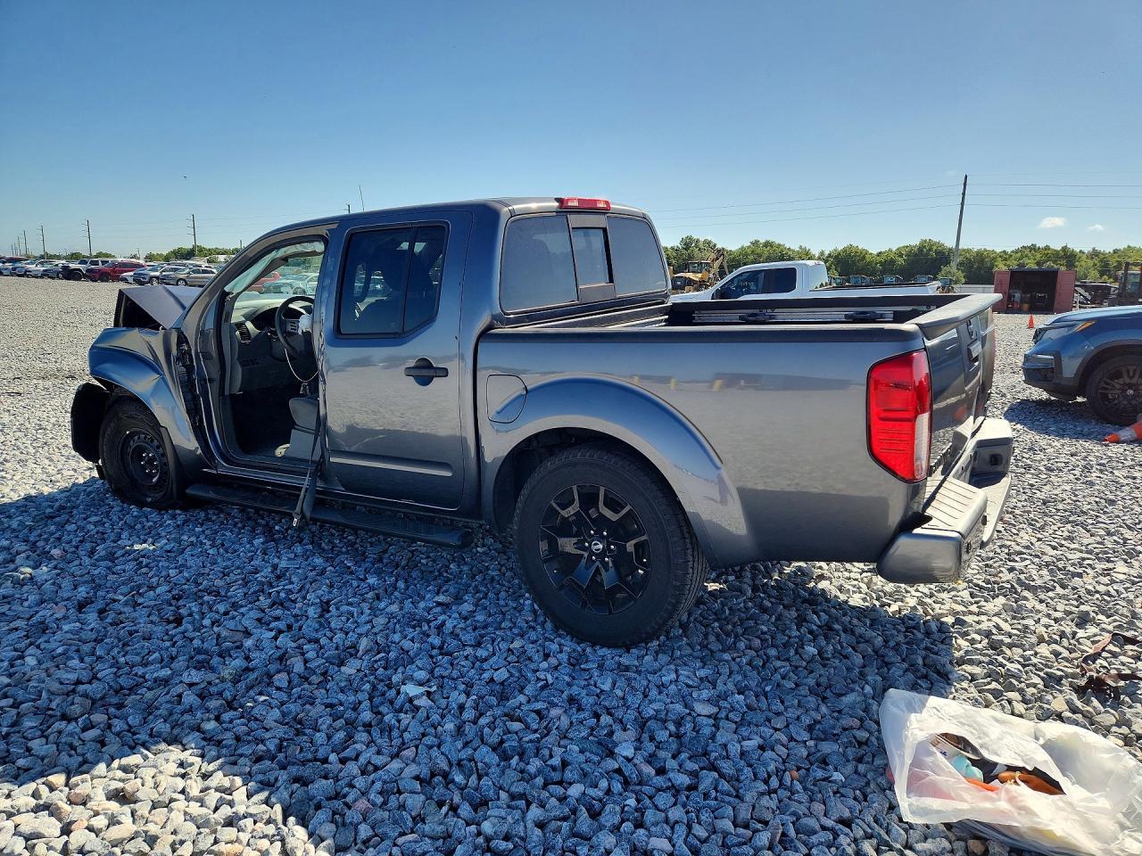 2021 Nissan Frontier Sv - Image 2