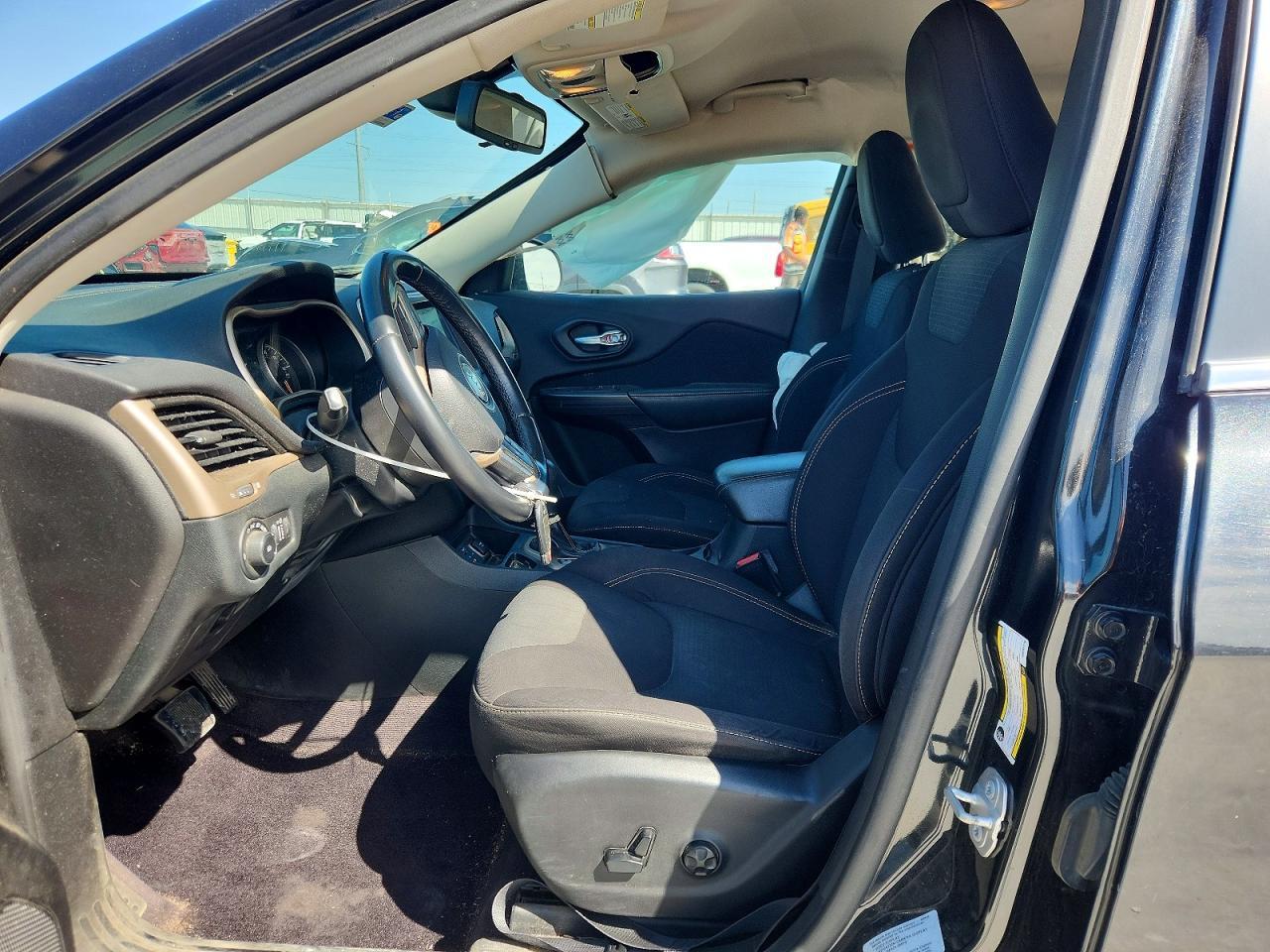 2016 Jeep Cherokee Latitude - Фото 7