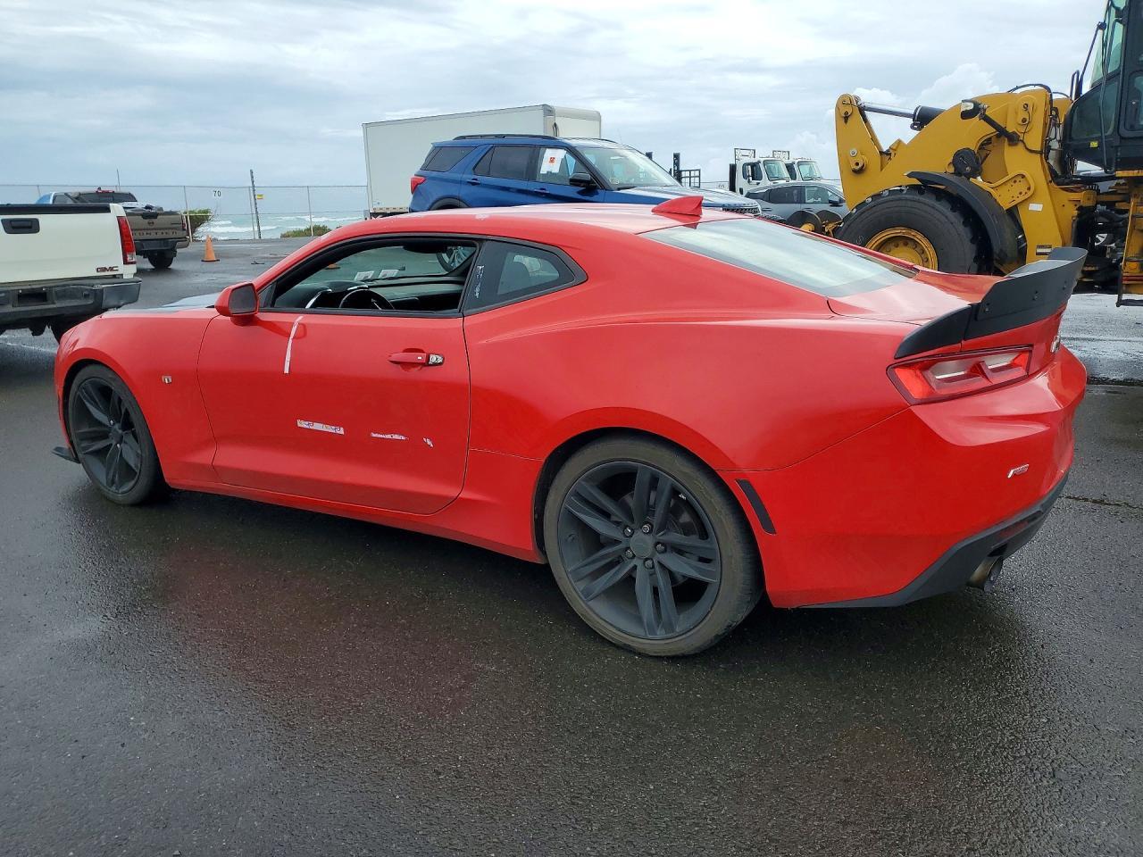 2018 Chevrolet Camaro Lt - Image 2
