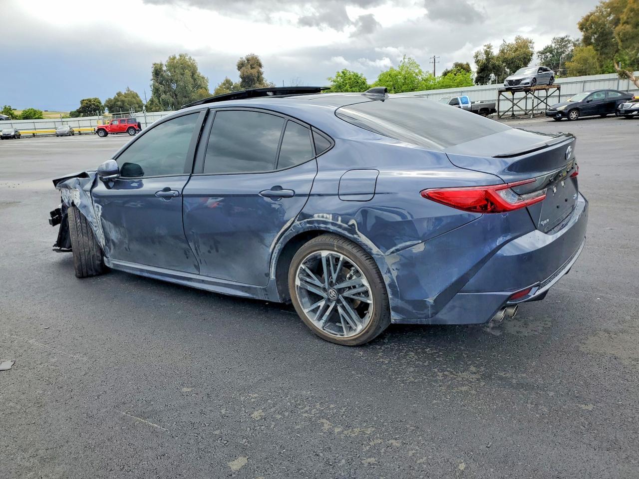 2026 Toyota Camry Xse - Фото 2