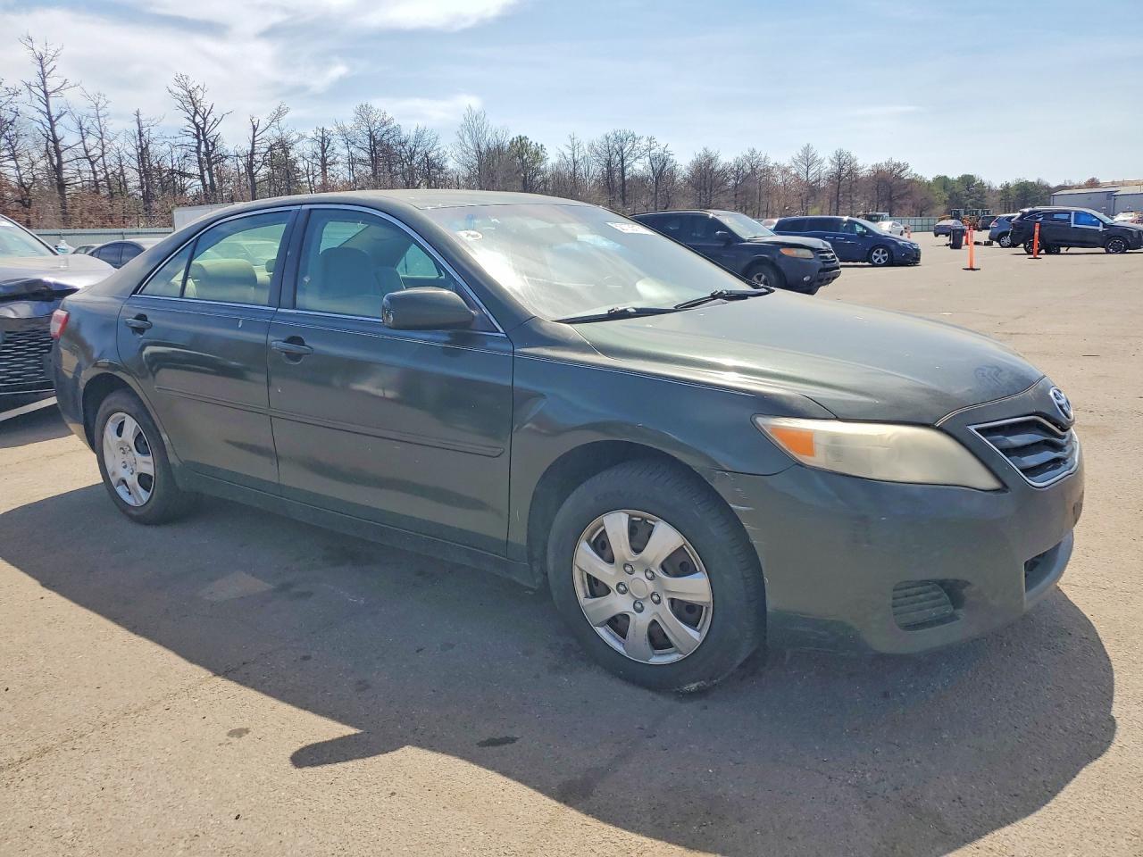 2010 Toyota Camry Le V6 - Image 4