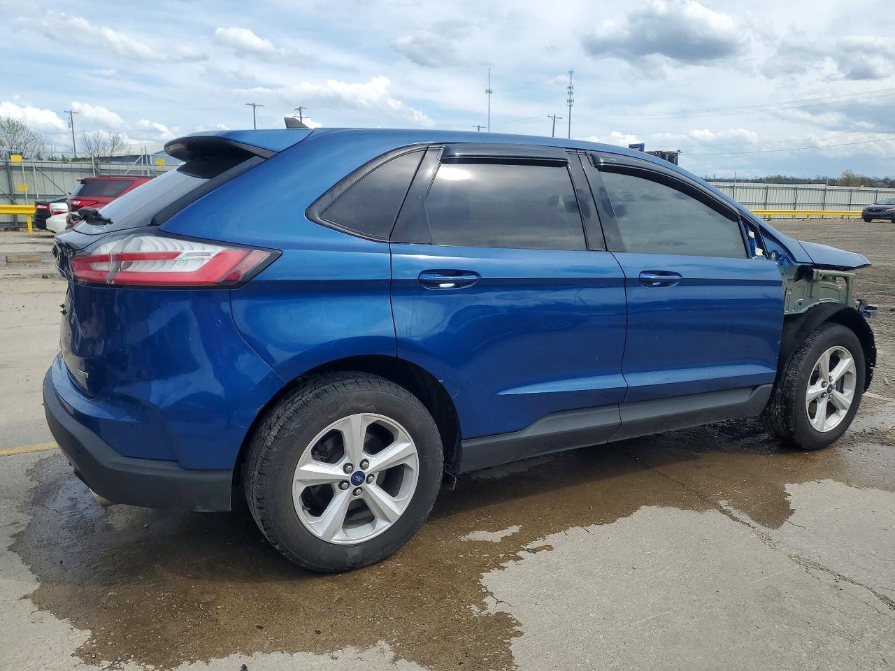 2020 Ford Edge Se - Фото 3