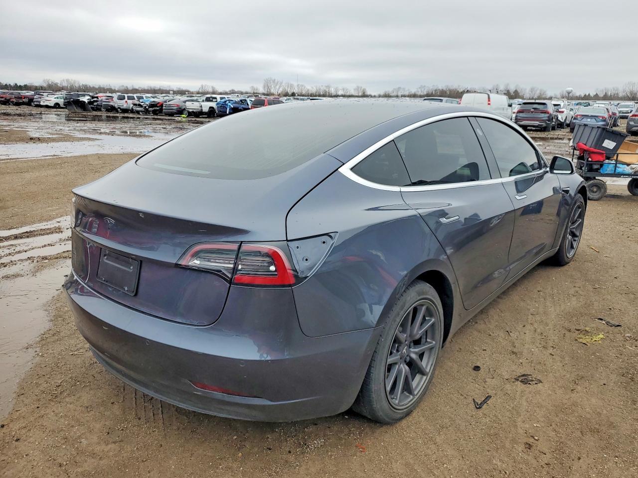 2020 Tesla Model 3 - Image 3