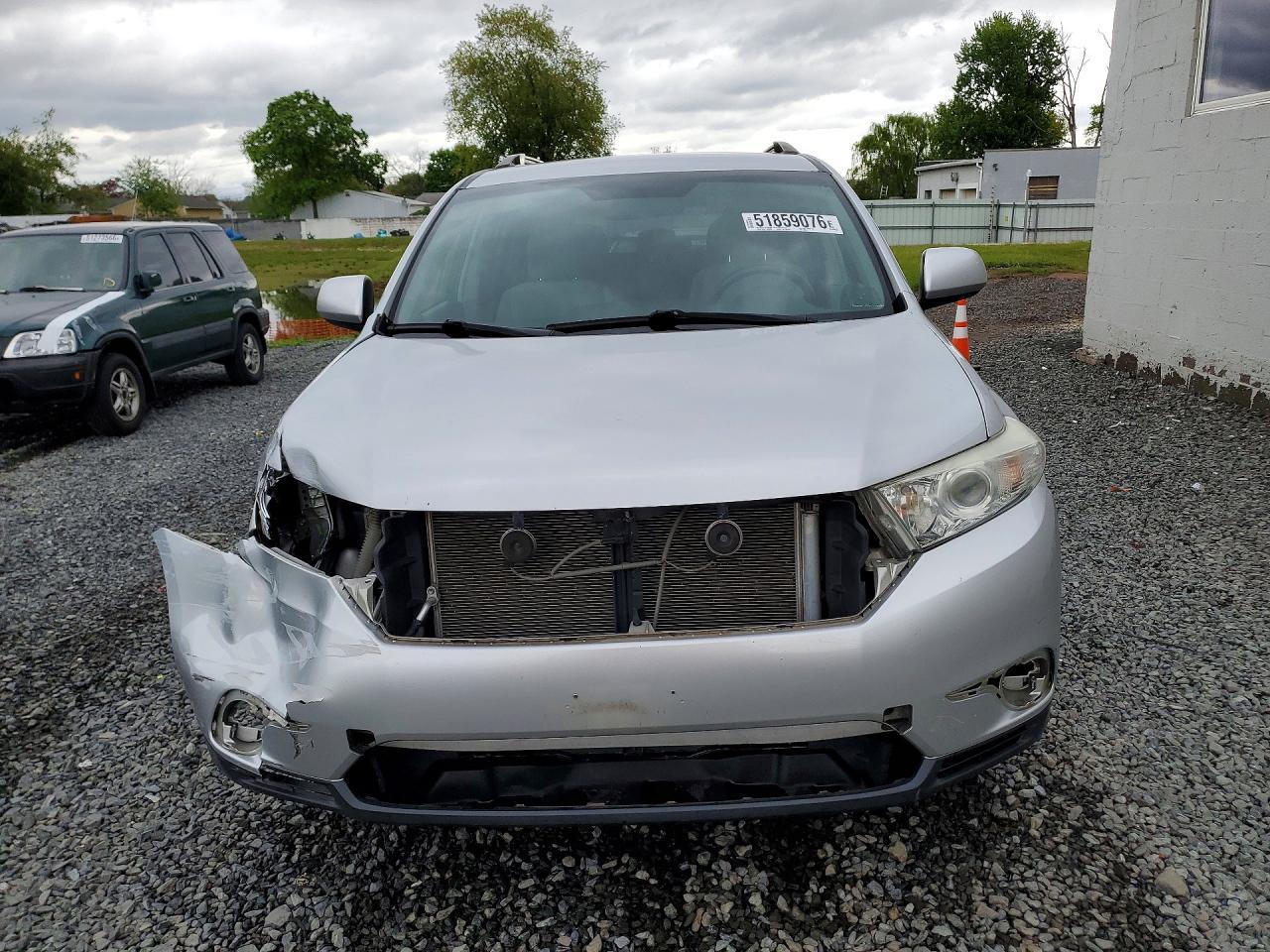 2013 Toyota Highlander Plus - Фото 5