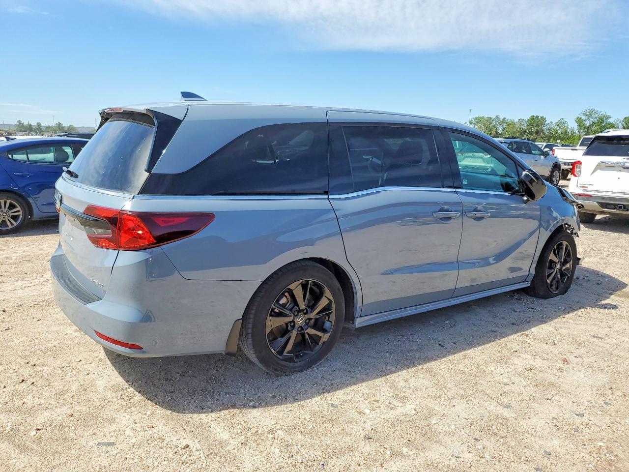 2023 Honda Odyssey Sport-L - Image 3