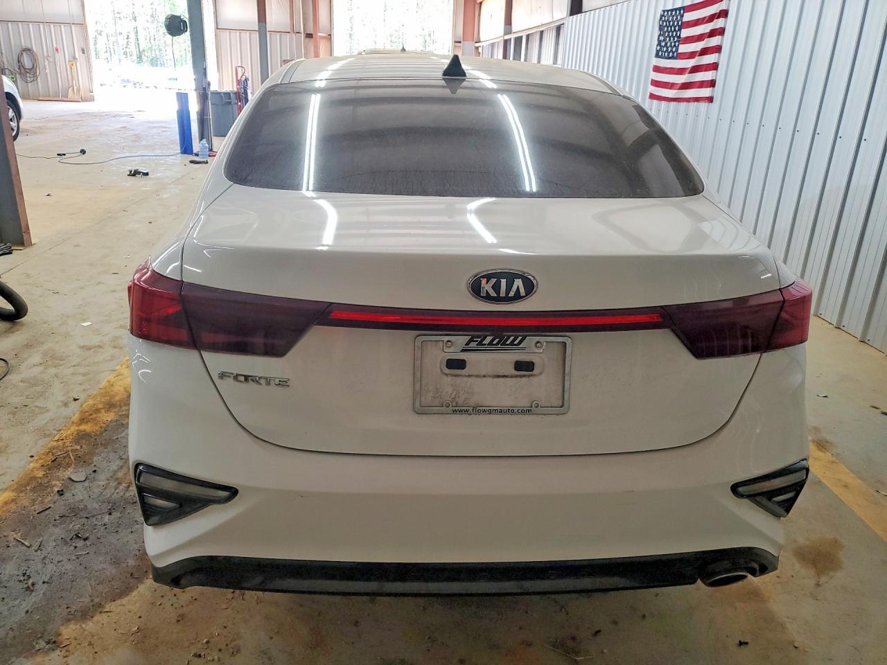 2021 Kia Forte Lxs - Image 6