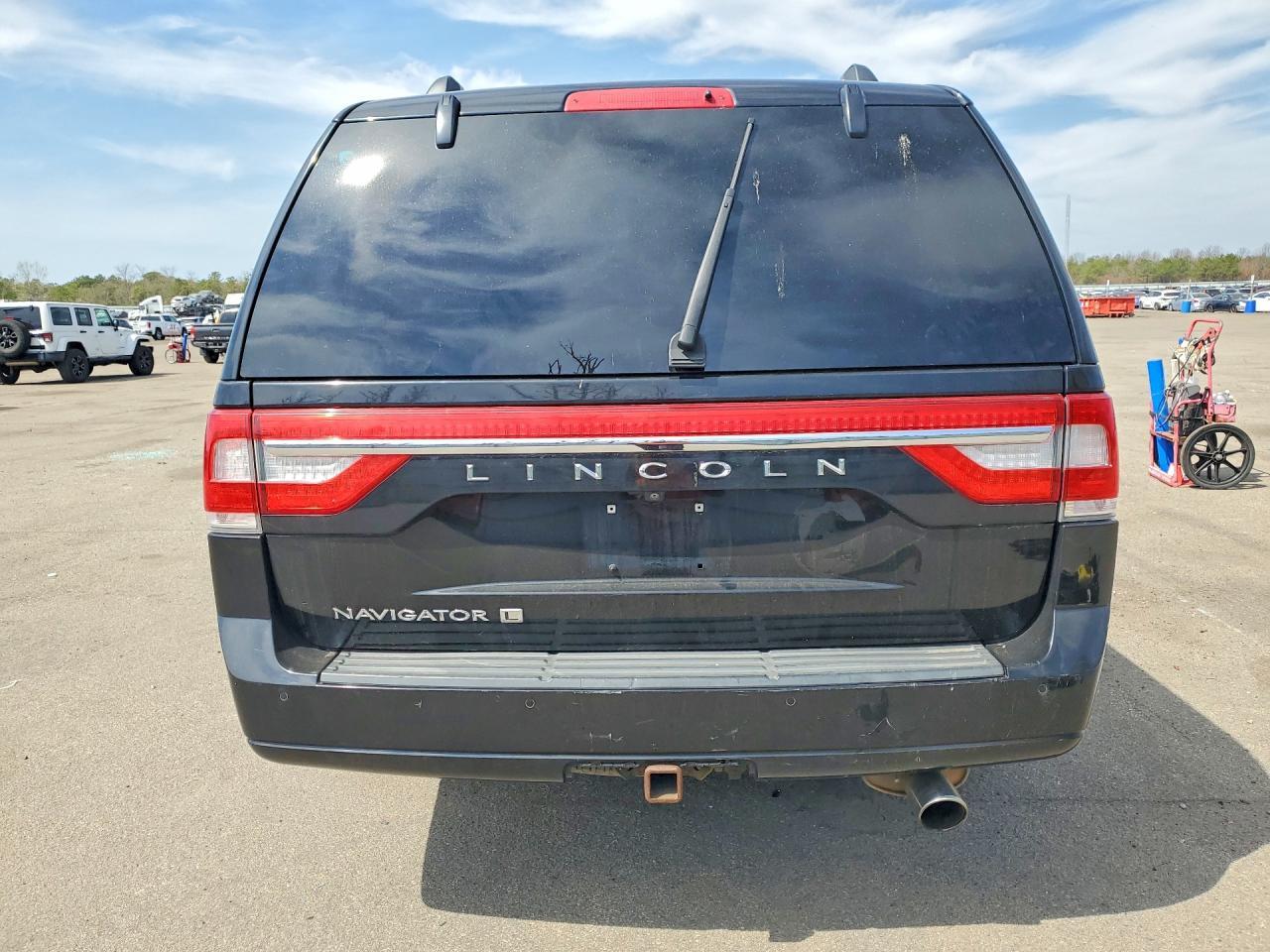 2017 Lincoln Navigator L Select - Image 6