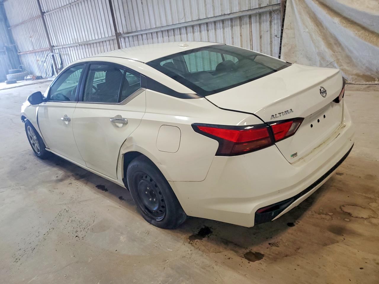 2019 Nissan Altima 2.5 S - Фото 2