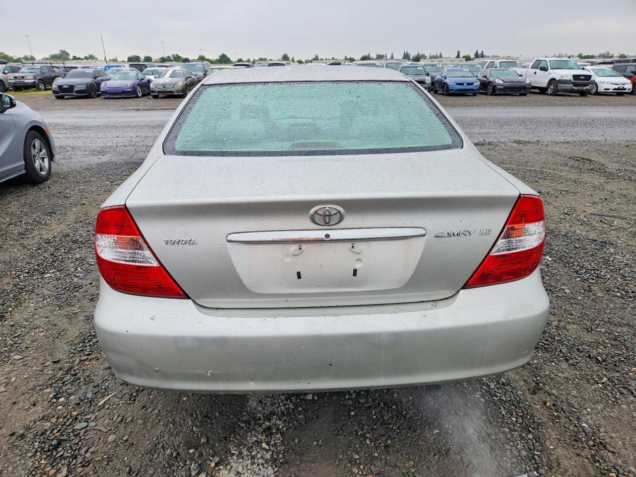 2004 Toyota Camry Le - Image 6