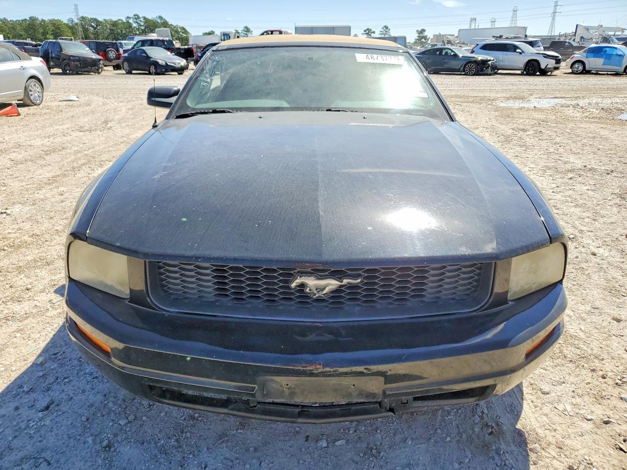 2005 Ford Mustang - Image 5
