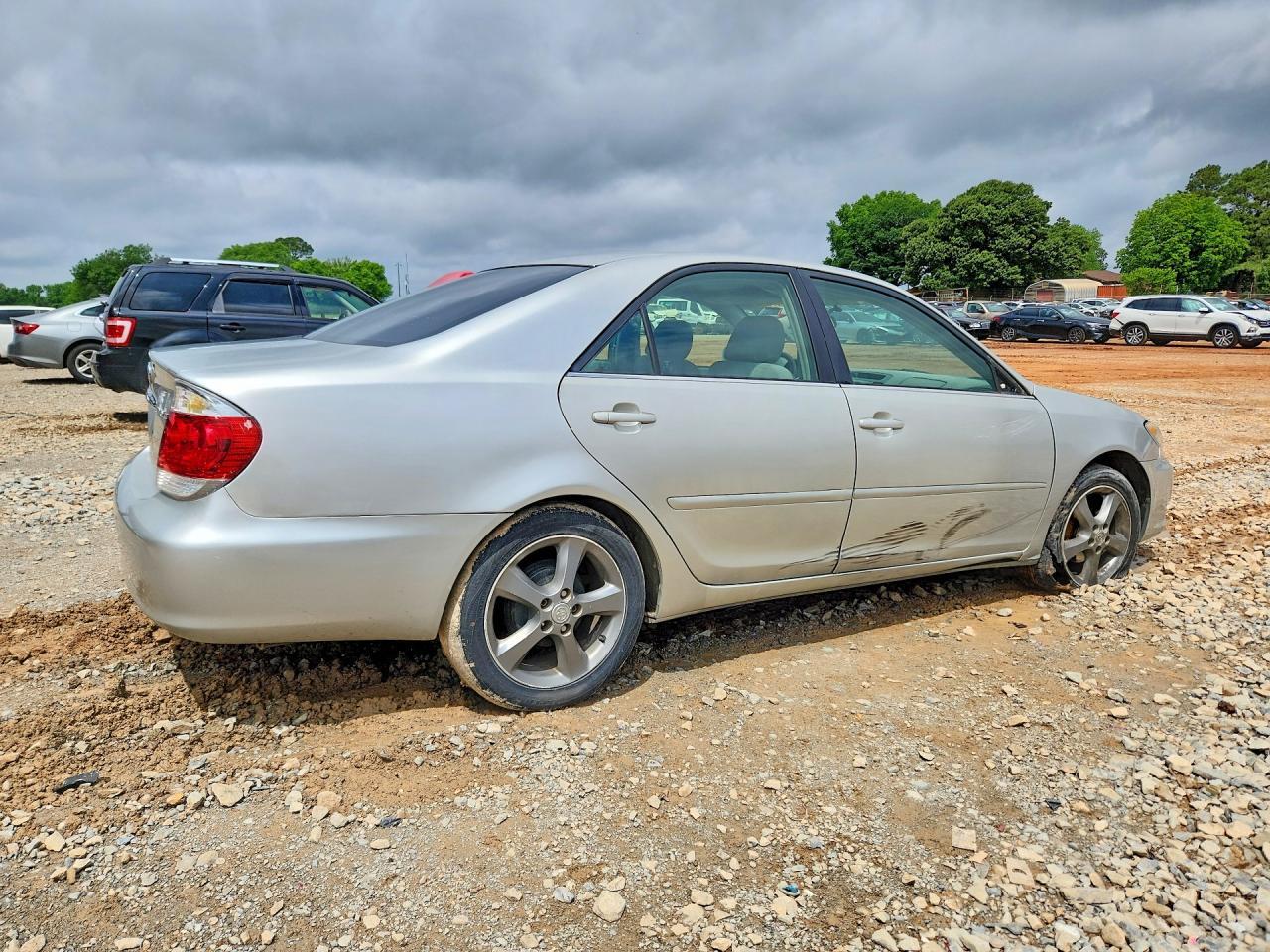 2005 Toyota Camry Automatic - Фото 3