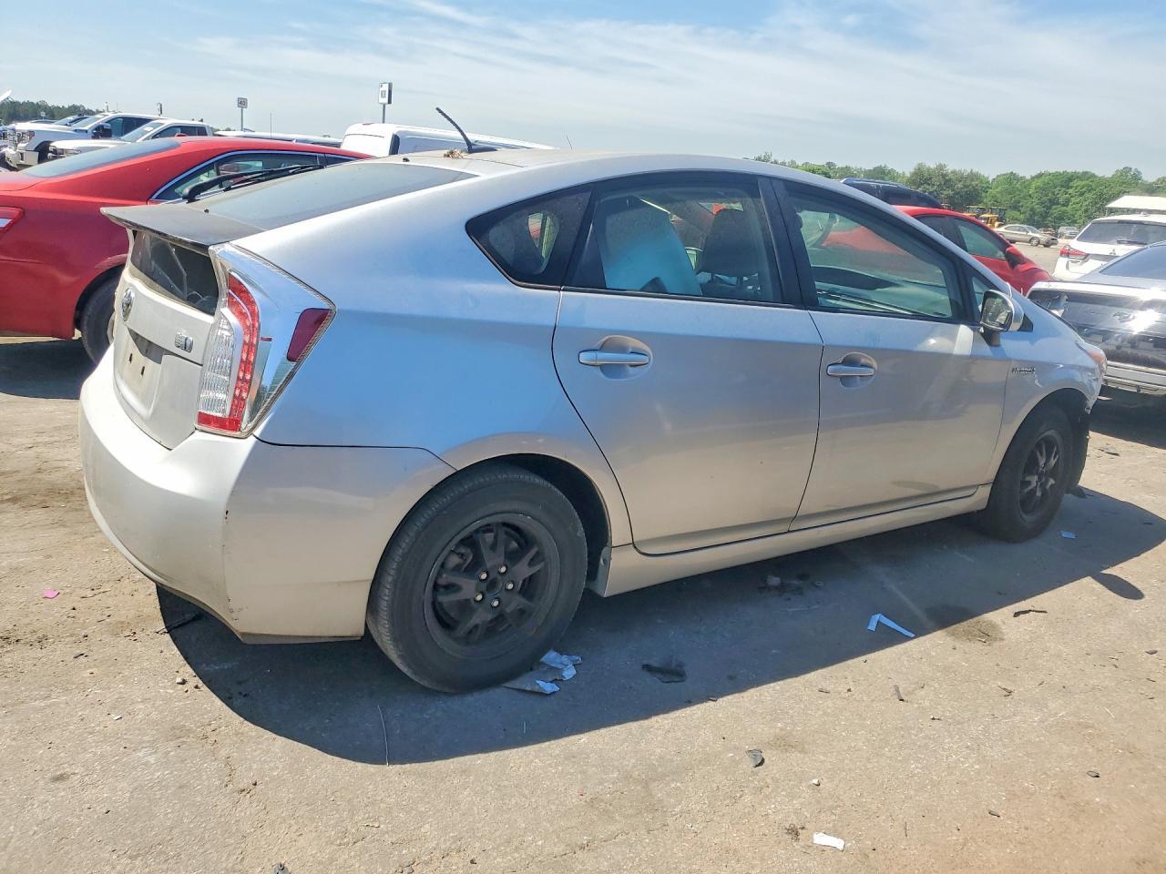 2013 Toyota Prius Three - Фото 3