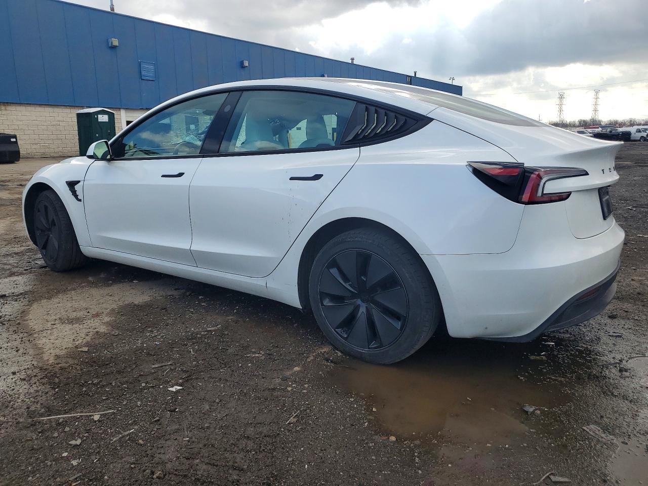 2025 Tesla Model 3 - Image 2