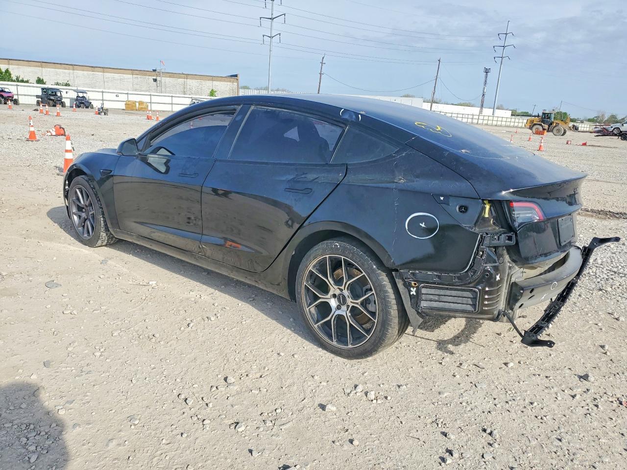 2023 Tesla Model 3 - Image 2