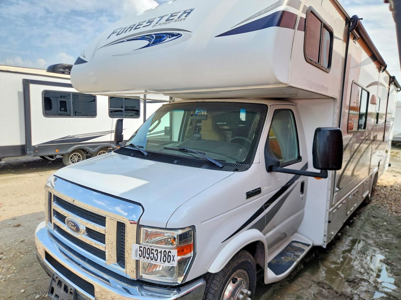 2019 Ford Econoline E450 Super Duty Cutaway Van - Фото 2