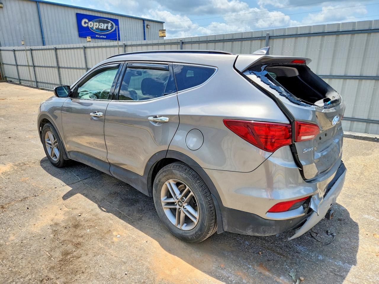 2018 Hyundai Santa Fe Sport 2.4L - Фото 2
