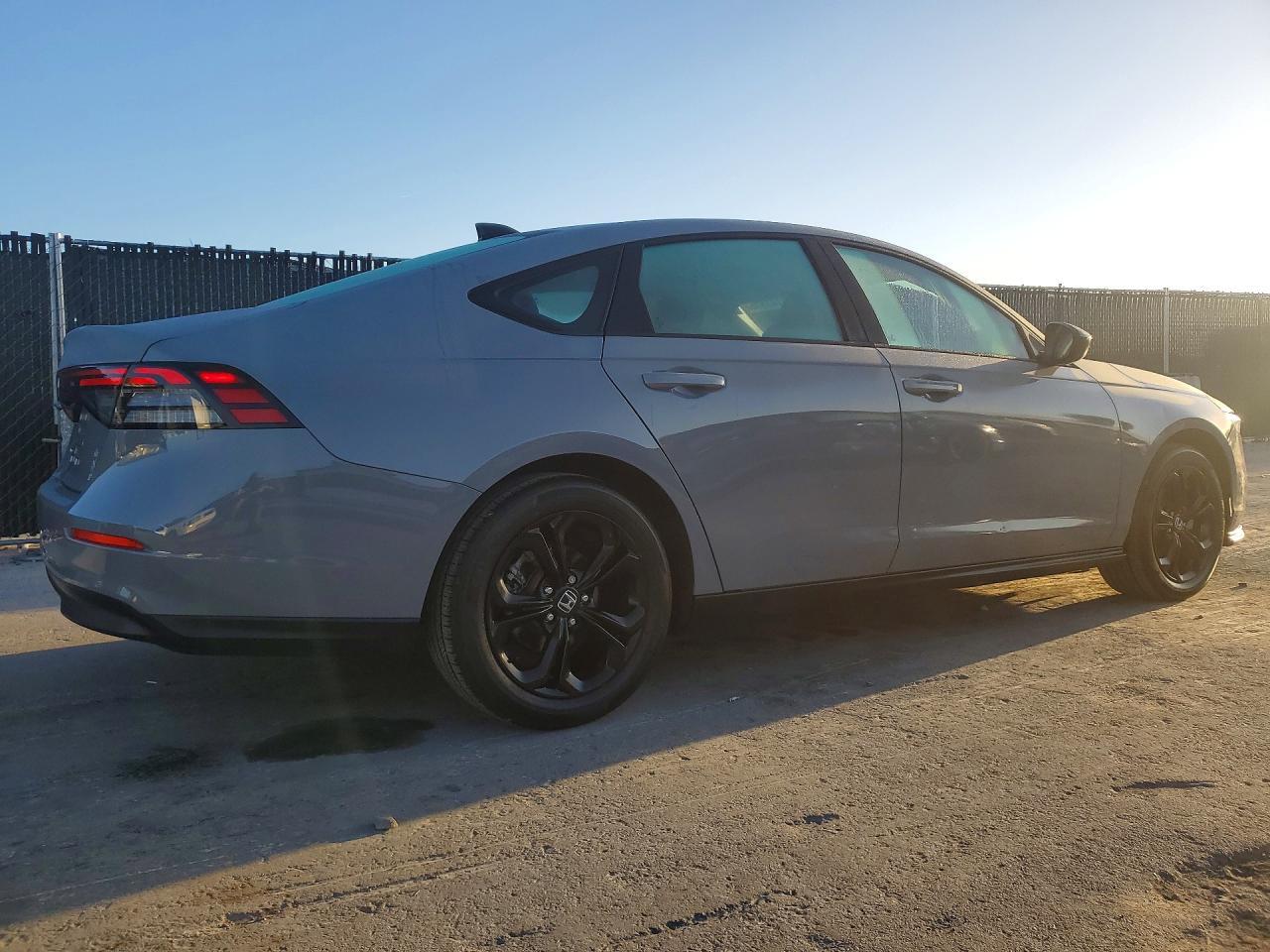 2025 Honda Accord Se - Фото 3