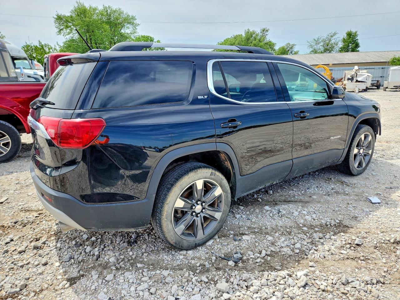 2017 GMC Acadia Slt-2 - Image 3