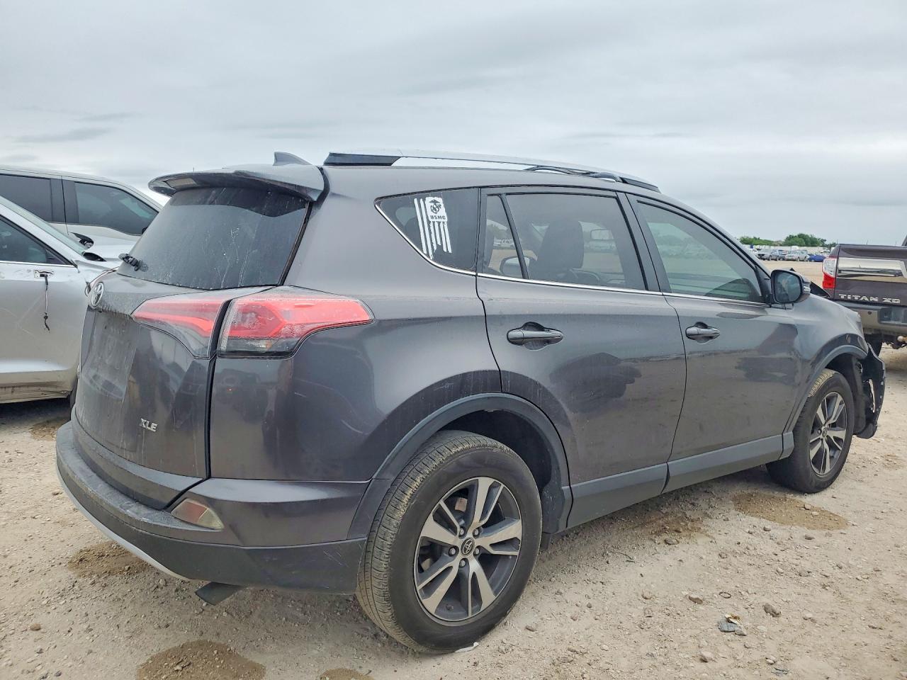 2018 Toyota Rav4 Xle - Фото 3