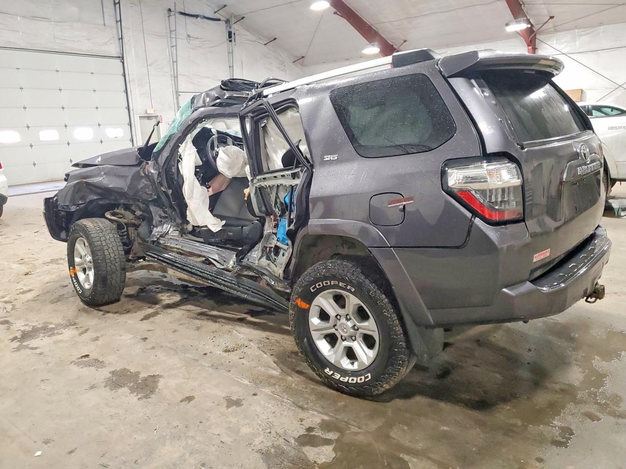2022 Toyota 4Runner Sr5 Premium - Фото 2