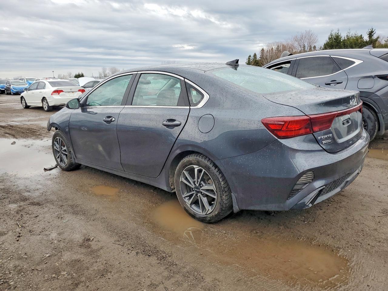 2022 Kia Forte Gt Line - Фото 2