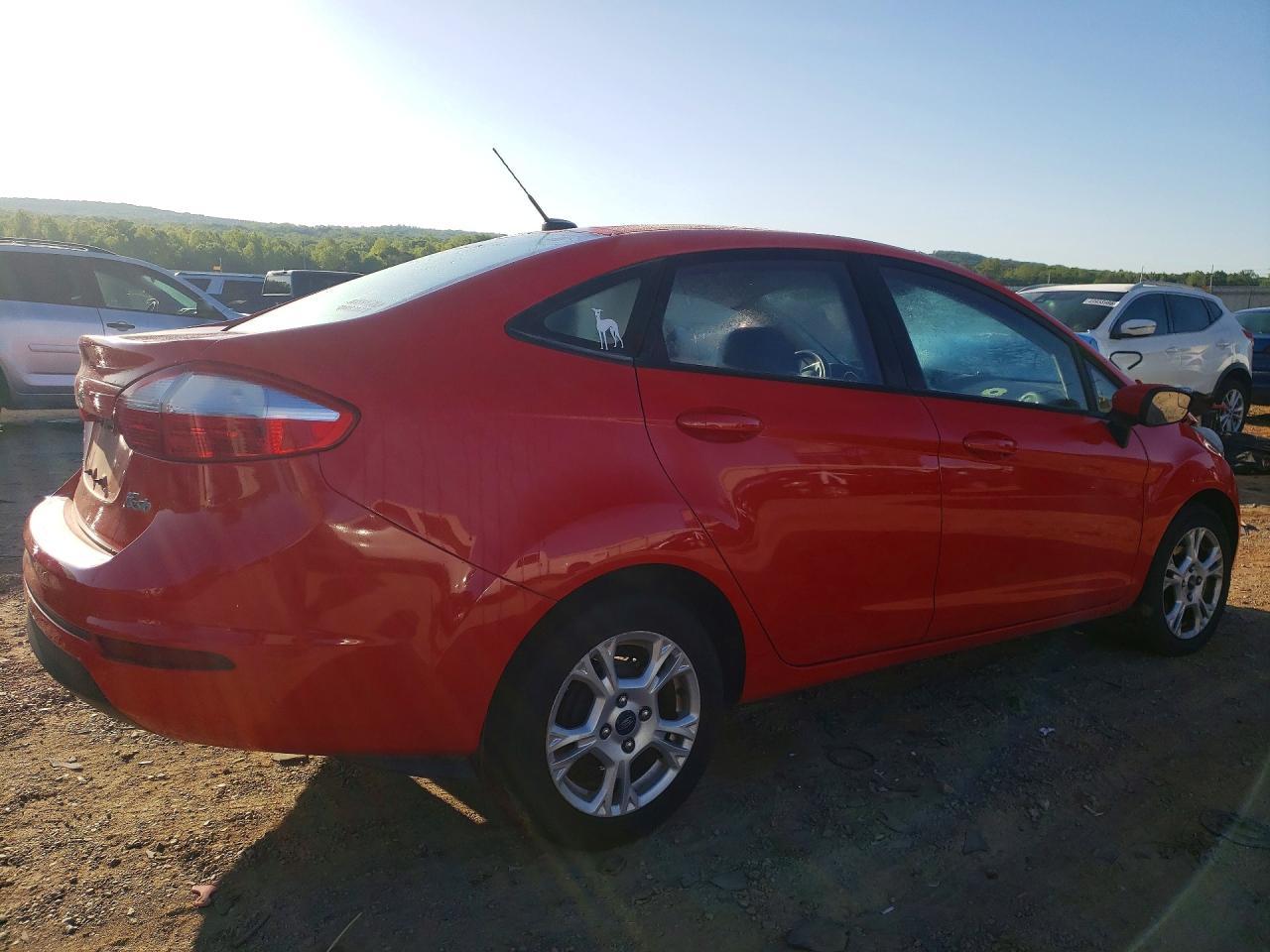 2015 Ford Fiesta Se - Image 3