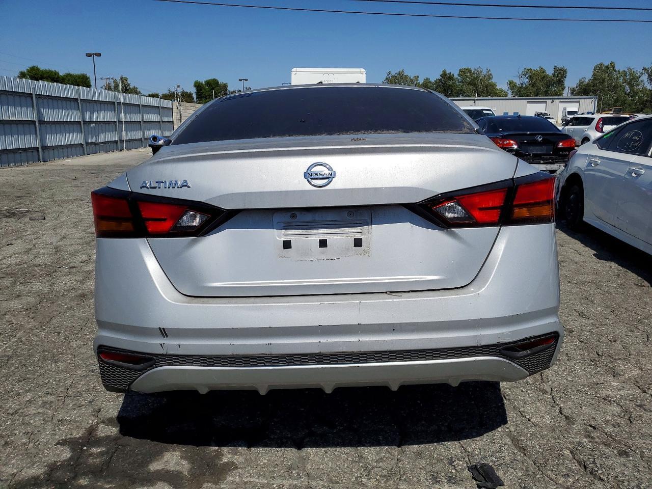 2022 Nissan Altima S - Фото 6