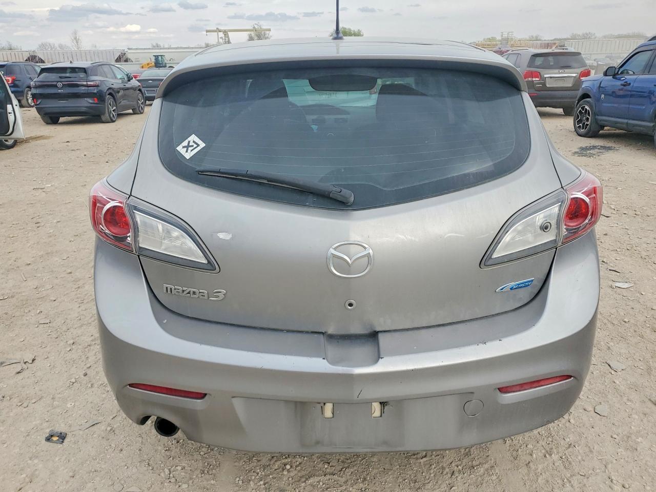 2013 Mazda 3 I - Image 6
