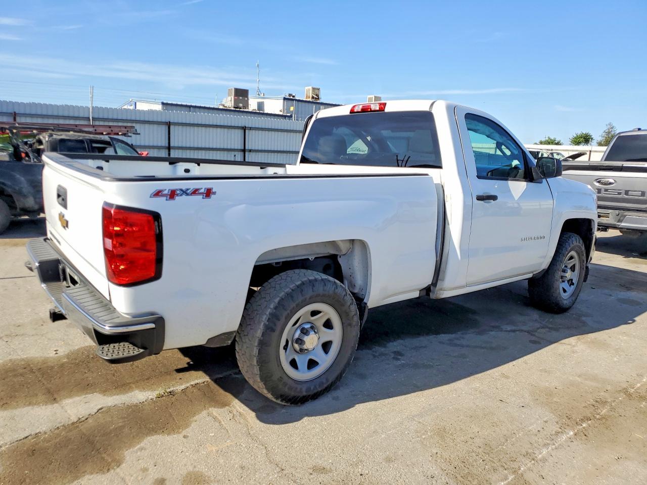 2016 Chevrolet Silverado K1500 - Фото 3
