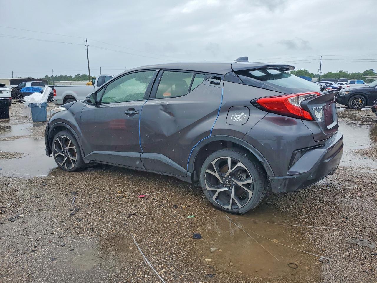 2019 Toyota C-Hr Xle - Image 2