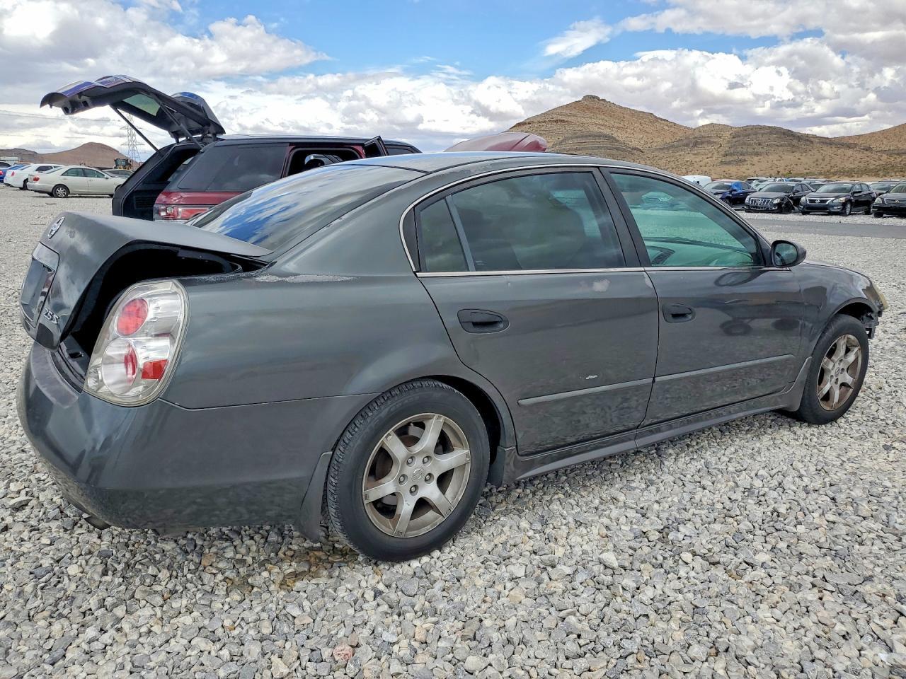 2005 Nissan Altima 2.5 - Фото 3