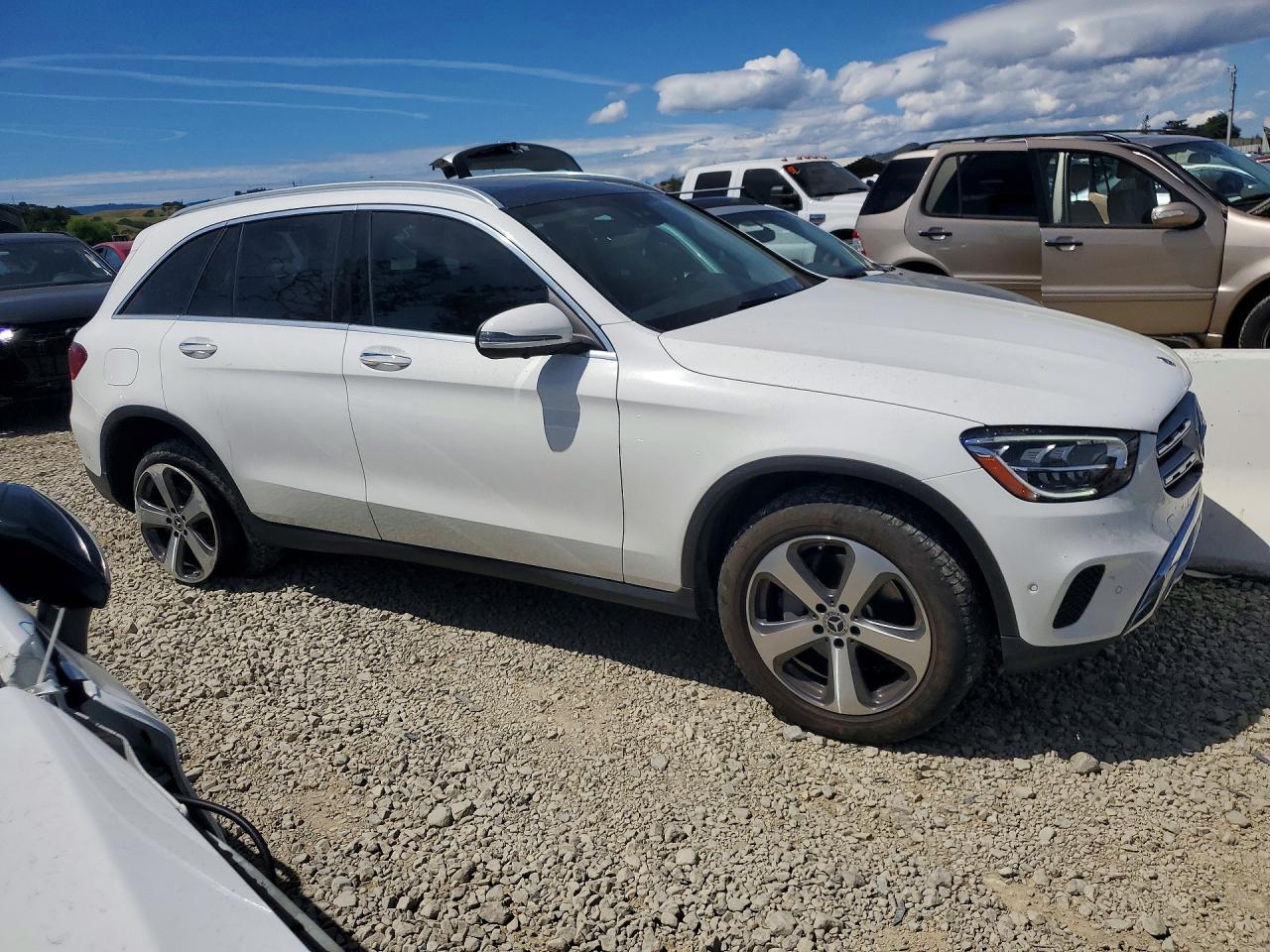 2022 Mercedes-Benz Glc 300 - Image 4