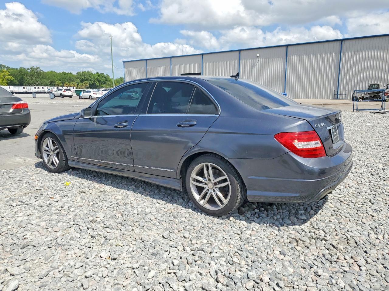 2013 Mercedes-Benz C 250 - Фото 2