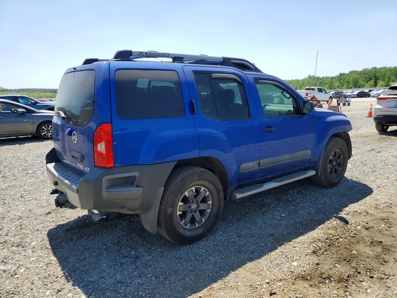 2015 Nissan Xterra Pro-4X - Image 3