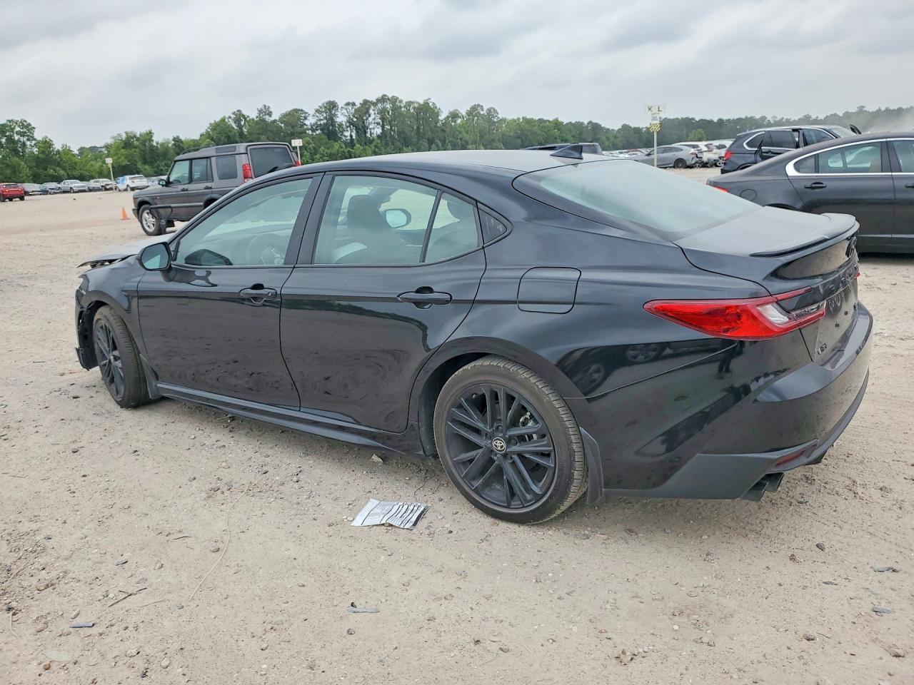 2026 Toyota Camry Se - Фото 2