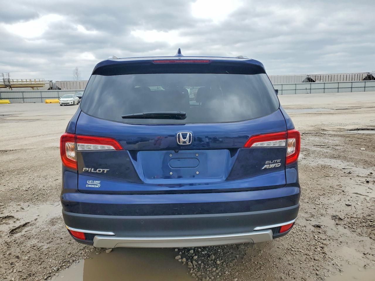 2022 Honda Pilot Elite - Image 6