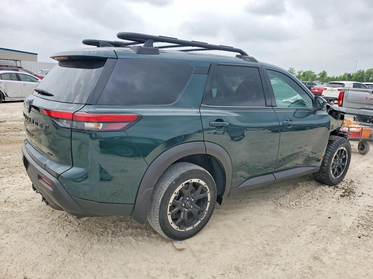 2025 Nissan Pathfinder Rock Creek - Фото 3