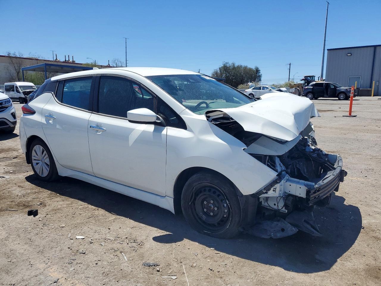 2023 Nissan Leaf - Фото 4