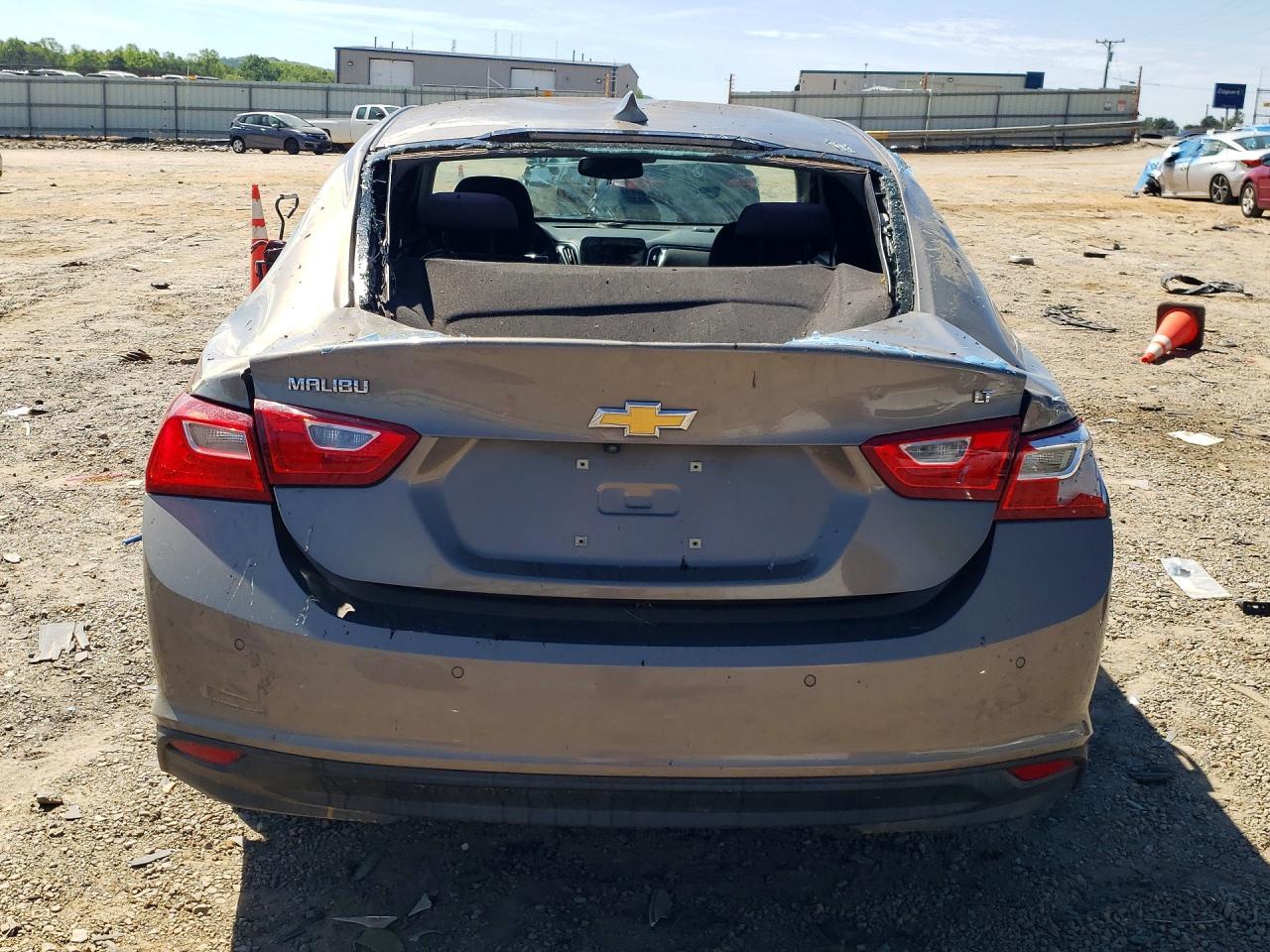 2018 Chevrolet Malibu Lt - Image 6