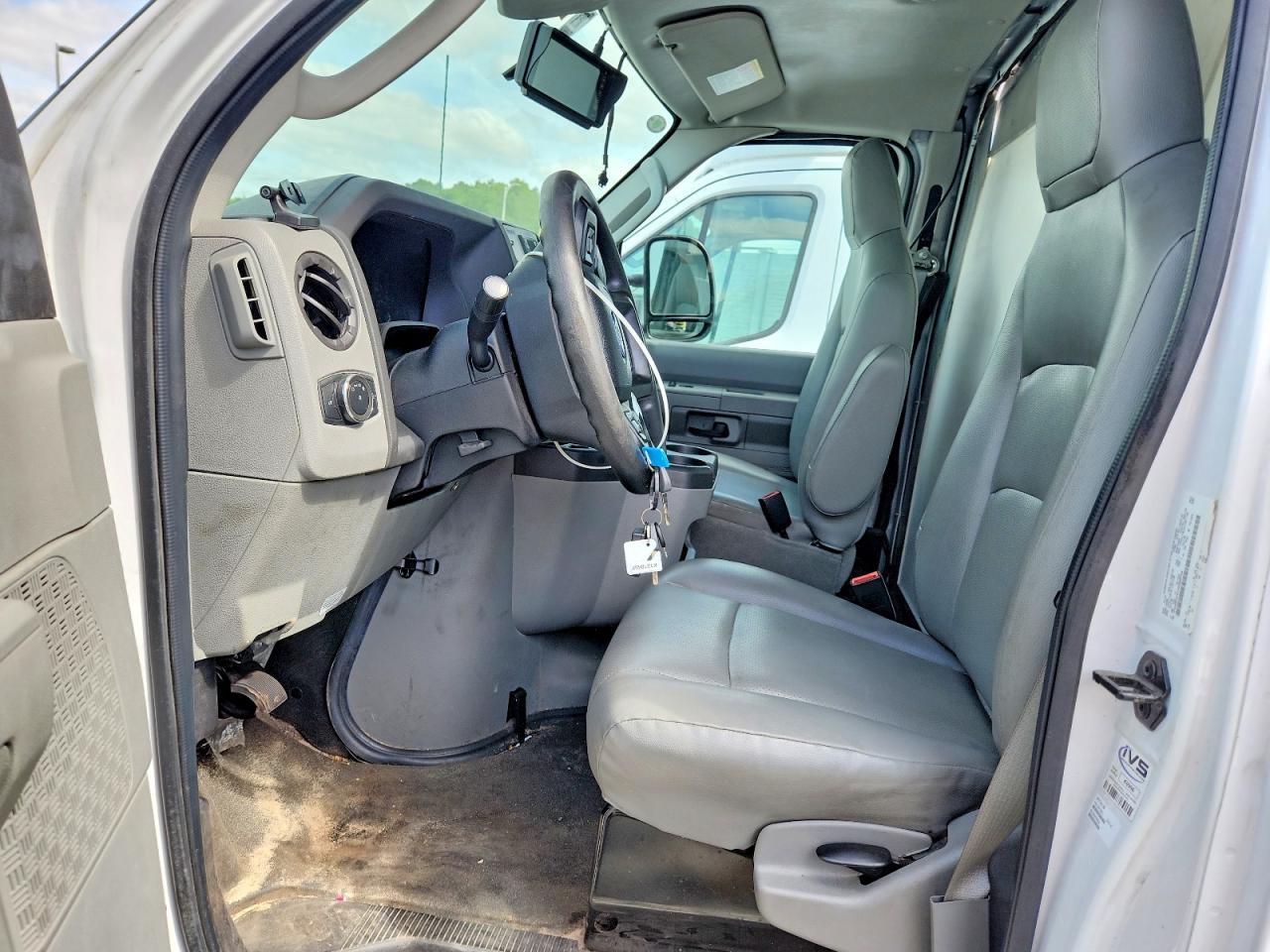 2023 Ford E350 Flatbed Truck - Фото 7