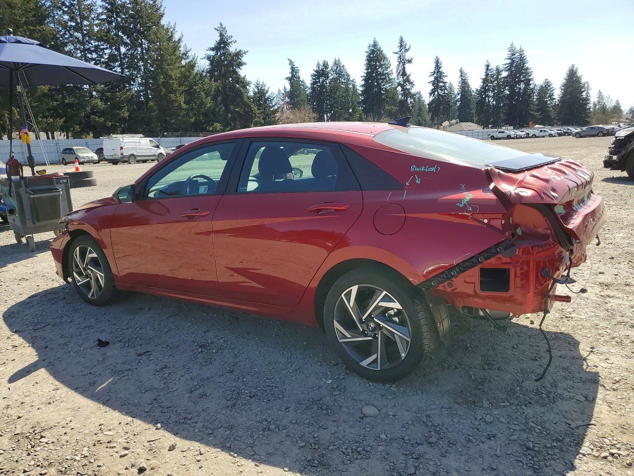 2025 Hyundai Elantra Hybrid Sel Sport - Image 2