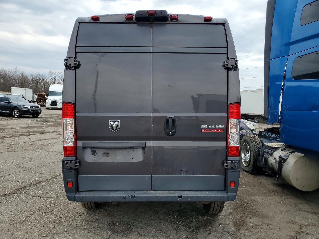 2018 Ram Promaster 2500 Delivery Van - Image 6