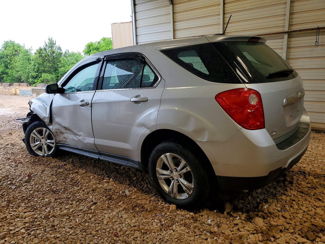 2015 Chevrolet Equinox Ls - Image 2