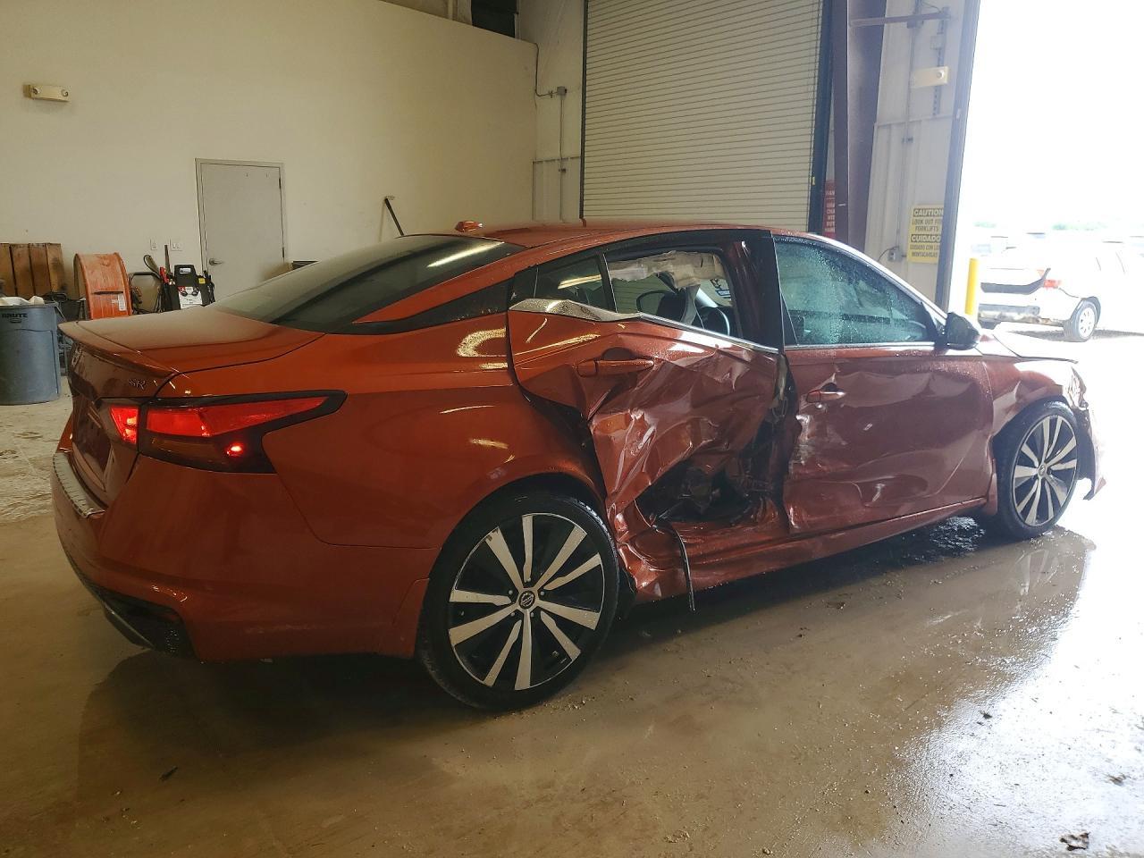 2021 Nissan Altima Sr - Image 3