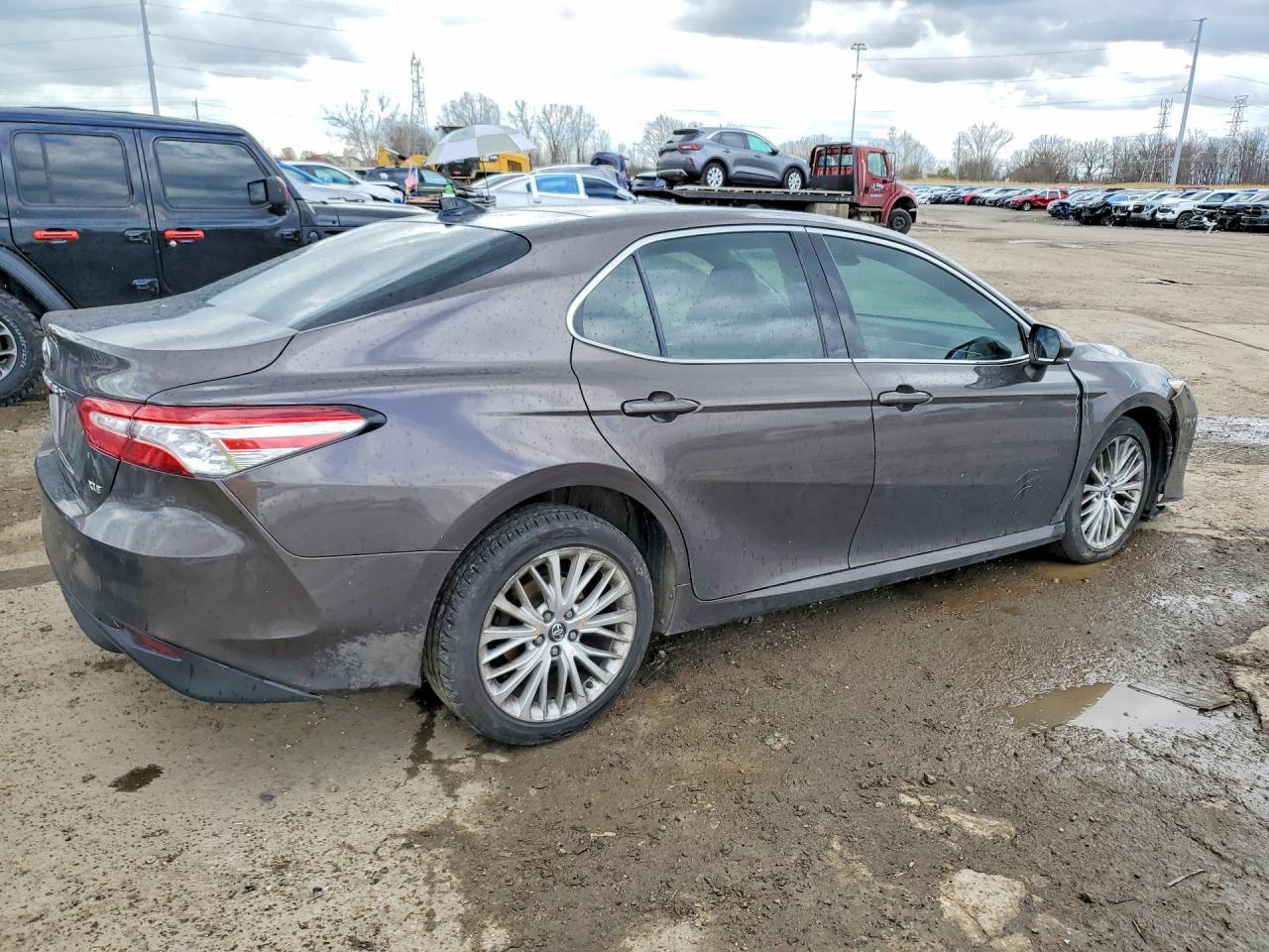 2018 Toyota Camry Xle V6 - Фото 3
