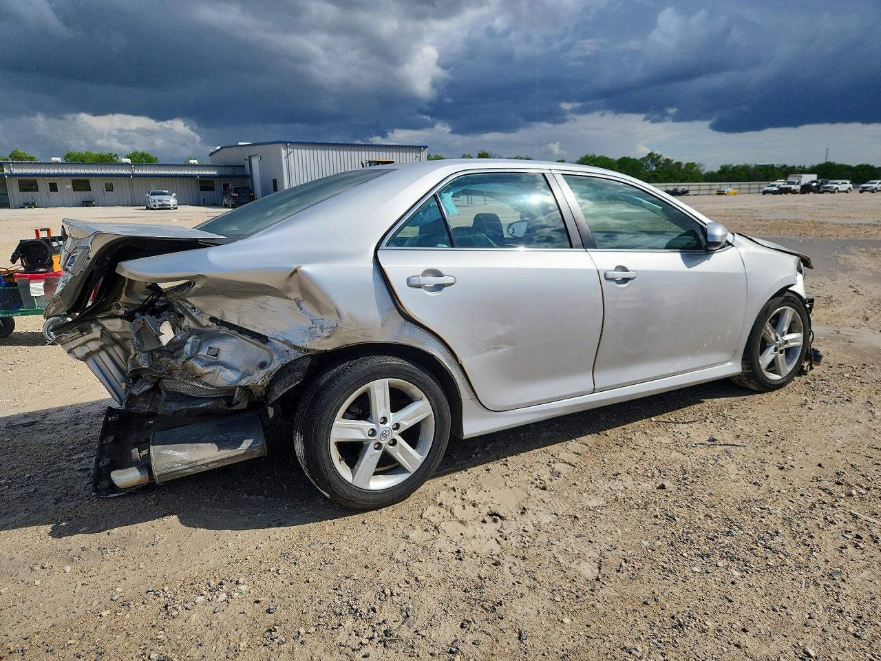 2014 Toyota Camry Se - Фото 3
