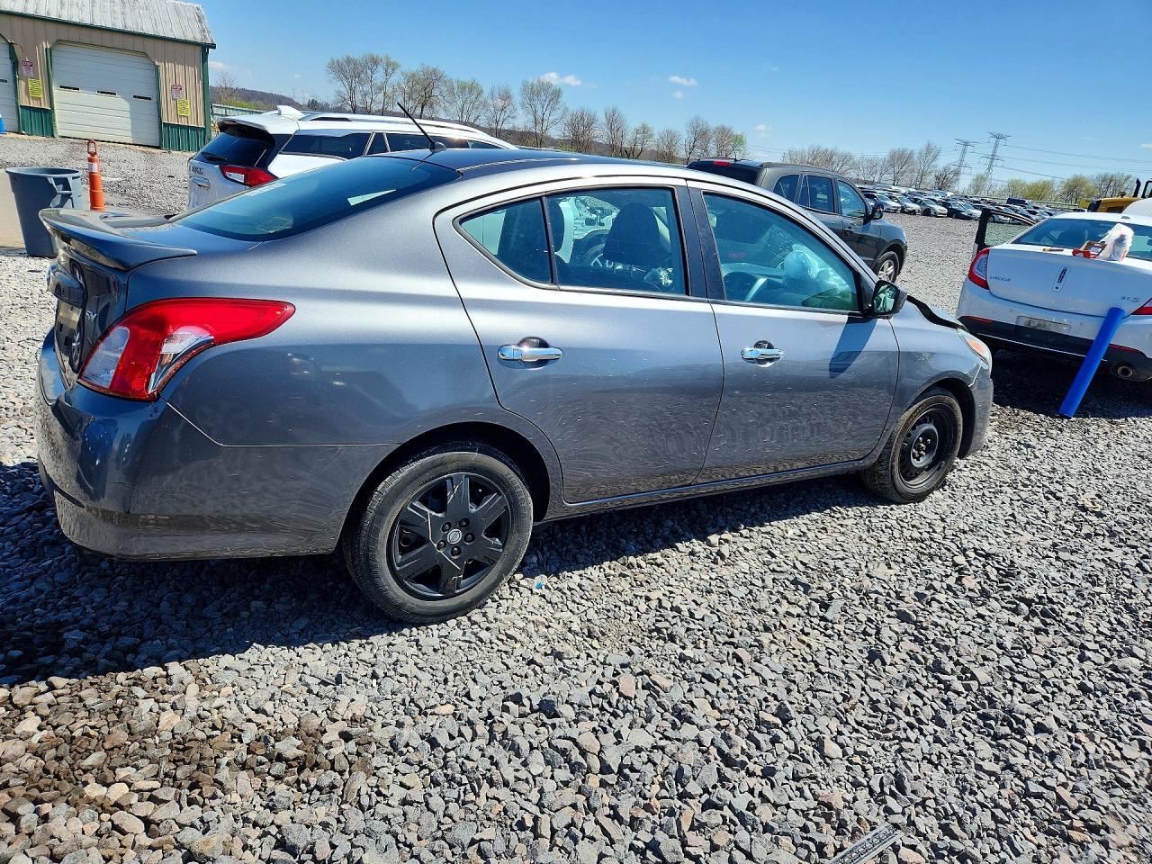 2019 Nissan Versa Sv - Фото 3